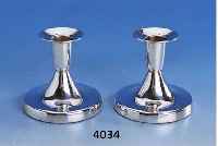 KERZENLEUCHTERPAAR, SCHWEDEN, 830ER SILBER, GEFÜLLT, GLATTE ZEITLOSE FORM, H C.A 8 CM