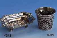SalzschÄlchen, Rußland, Moskau um 1857, 84er Silber, 4 KugelfÜße, Meistermarke unged., ca. 2.5 x 8 x 6.5 cm