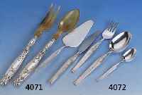 104-teiliges Besteck, Robbe & Berking, 800er Silber, 60er Jahre, best. aus: 13 Messer (Griffe gefÜllt, Klingen Stahl), 13 Gabeln, 13 LÖffel, 11 ...