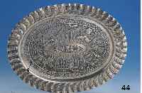 Anbietteller, Thailand nach 1900, Silber, reine Treibarbeit, reich verziert m. reicher Tierstaffage, Buddhistischen Zeichen, GebÄuden, Palmen, ...