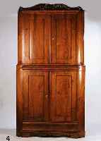 ECKSCHRANK, NORDDEUTSCH, UM 1850/60, KORPUS WEICHHOLZ, DICKES PYRAMIDENMAHAGONIFUR- NIERT, GESPIEGELT, SCHÖNES, DURCHLAUFENDES FURNIERBILD, ...