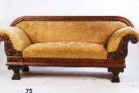 COUCH, SÜDDEUTSCH, WOHL FRANKFURT, 1835/45, KORPUS WEICHHOLZ, IN SICH GESCHWEIFT U. GE- TREPPT, KLAUENFÜßE MIT ROSETTENABSCHLUß, SEITENWANGEN ...
