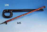 Systemstock, Japan um 1900, Baumbus bzw. Rohr braun eingefÄrbt und Flach- schnitzerei (hoher Schwierigkeitsgrad), Darst. 3 FrauenkÖpfe in ...