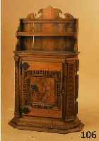 WANDSCHRÄNKCHEN, DEUTSCH, UM 1890, WEICHHOLZ, GESCHNITZTE TÜR, SOG. SCHNAPS- SCHRÄNKCHEN, SCHWUNDRISSIG BZW. L. ALTERS- SCHÄDEN, 100 X 66 X 26 ...