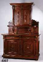 Vielzweckschrank, deutsch, 1885/95, Eiche massiv, Eiche furniert, aufgesetzte Appliken Schnitzerreien aus dem Vollholz, original SchlÜssel und ...