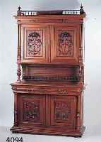 AUFSATZBUFFET, FRANKREICH, UM 1880, NUßBAUM MASSIV Z.T. FURNIERT, GESCHNITZTE KASETTEN, LEICHT SCHWUNDRISSIG, GEDRECHSELTES VOLL- SÄULENDEKOR, ...