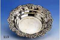 Anbietschale, Wilkens Bremen um 1930, 800er Silber, Barockstil, Treibarbeit, H ca. 5 cm, D. ca. 26 cm, ca. 275g