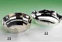 Anbietschale, 925er Silber, ca. 490 g, umlaufends Band mit plastischen Muscheln, Rand gewellt, H ca. 7 cm, ca. 25.5 x 19.5 cm
