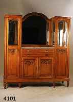VIELZWECK-VITRINENSCHRANK, FRANKREICH, 1905, NANCY-PARIS, EICHE MASSIV, AUFGESETZTE SCHNITZEREI Z.T. AUS DEM VOLLHOLZ, TRAUBEN UND WEINLAUB, ...