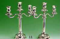 Paar Kerzenleuchter mit 3 Brennstellen, 900er Silber. schlicht gehaltener Barockstil, 39 cm, ca. 1615 g