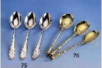 6 EislÖffel, Puiforcat Paris, um 1895/1900, 950er Silber vergoldet, feiner Guß, nachge- stochen, Kuhle graviert, Puiforcat ist eine der ...