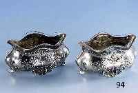 2 SalzschÄlchen, Frankreich um 1900, 950er Silber, Meistermarke AD wohl Delavign & Arnould, Historismus mit Jugendstileinschlag, innenvergoldet ...