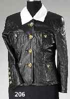 RENZO-Lederjacke, schwarzes Leder, gesteppt, weißer ausknÖpf- barer Satinkragen, 4 aufgesetzte Taschen, vergoldete KnotenknÖpfe, Ärmel mit 4 ...