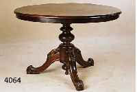 TISCH, DEUTSCH, UM 1860/70, BAROCKSTIL, NUßBAUM AUF MAHAGONI GEBEIZT, FÜßE GERIEFT UND GESCHNITZT, RESTAURIERT, GEBRAUCHSSPUREN, H. CA. 69 CM, ...