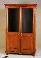 VITRINE, DEUTSCH, UM 1850, EICHE MASSIV, AUCH ALS BÜCHERSCHRANK VERWENDBAR, EINLEGE- BRETTER FEHLEN, ZAHNLEISTE IM INNEREN VORHAN- DEN, FÜßE ...