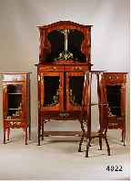 SALONGRUPPE, DEUTSCH, WOHL KARLSRUHE, UM 1900- 1902, MAHAGONIFURNIER AUF WEICHHOLZ/HARTHOLZ KORPUS, RAHMENTEILE MASSIV MAHAGONI, SYMME- TRISCHE ...