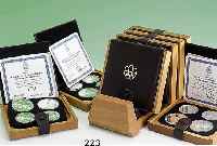 GedenkmÜnzen: 7 x 5 Dollar und 7 x 10 Dollar, Olympiade 1976 Montreal, PP, aufwendige Aufbewahrung: jew. 4 MÜnzen im HolzkÄstchen mit Samt ...