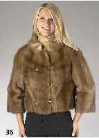 Hellbraune Saga-Mink-Nerzukurzjacke, Gr. ca. 38 cm, kl. Stehkragen, modischer, 2-reihiger-Schnitt, Überschnittene, weite Ärmel, Label Glock, ...