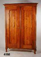 Scrank, deutsch, um 1850 Kirsche massiv, zweitÜrig, vertiefte geschwungene TÜrfÜllungen , zerlegbar, Reste alten Wurmbefalls, ohne SchlÜssel, ...