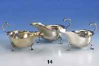 Konvolut 3 Saucieren, England um 1910, 925er Silber, Dekore leicht abweichend, jedoch passend, Maße ca. 8.5 x 15 x 8.5 cm, zus. ca. 350 g