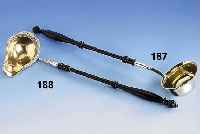 Suppenkelle, um 1835/45, norddeutsch, Silber gepr., teilvergoldet, Griff Holz, L. ca. 42.5 cm