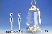 Kerzenleuchterpaar, Amerika, 925er Silber, gefÜllt, min. verbeult, H. ca. 25.5 cm, Bes.- Monogr.