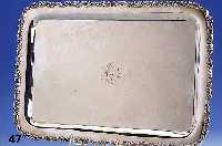 Rechteckiges Tablett, Mexiko, 925er Silber, Rand floral verz., mittig Bes.-Monogr., schwere Ausf., ca. 46 x 30 cm, ca. 1730 g