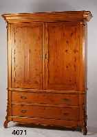 Kabinettschrank, wohl Holland, um 1870, Weichholz, Krone ergÄnzt, mit Einrichtung, AltersschÄden, BeschlÄge ergÄnzt,ca. 198 x 153 57 cm, ...