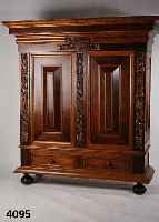 Kissenschrank, Niederlande, um 1910/20, bezeichnet "Origineel Groenlose", Eiche massiv , hervorragende Verarbeitung, aufgelegte ...