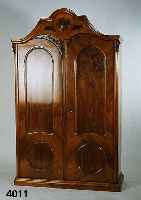 Kleiderschrank, sÜddeutsch/Österreich, um 1880 /90, fÜr JungmÄdchenzimmer, Korpus Weichholz , Wurzelnußfurnier lebhaft gespiegelt, Lisenen ...