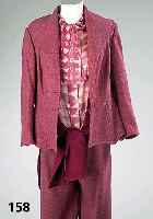 Outfit in Himbeere, Schurwolle, Gr. 40, LIZ MALRAUX-Design, best. aus: JAcke mit Ärmel- schlitzen, aufgeschlagen zu tragen, Hose und Rock, ...