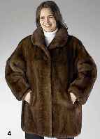 Nerz-Longjacke, Innenlabel, Saga Selection Mink, Gr. 42/44, braune Felle, ange- setzte Manschetten und Kragen, 2 seitl. Ein- schubtaschen, ...