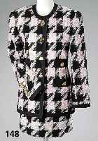 ESCADA-KostÜm, Gr. 38, Schurwolle mit Beimischung, schwarz/rosa- kariert mit Lurex, vergoldete KnÖpfe in Form von Handtaschen und Koffern, ...