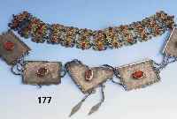 Konvolut: 2 x HaubenschlÄfenschmuck, 1 x Teke Turkoman, 1 x wohl Afghanistan, um 1900, Silber, 1 x teilvergoldet, Karneol- besatz, 1 x ...