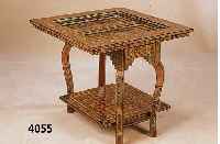 Spieltisch, Syrien/Ägypten, fÜr Backgammon, Schach und Kartenspiele, Korpus Weichholz, allseitig reich intarsiert, mit verschiedenen ...