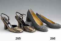 PRADA-Sling-Pumps, Gr. 36., goldfarb. Leder, AbsatzhÖhe ca. 10 cm, ungetragen, ehem. Verk.-Preis lt. Etikett DM 570.-, orig. Karton