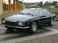De Tomaso Longchamp, EZ: 11.1980; 199 kw, (270 PS); abgelesene Kilometer: 5.697 km; Radio/Cassette, el. Antenne, Alufelgen, Servo, Klimaanlage, ...