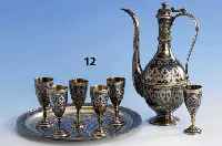 Moccaservice, Rußland, 875er Silber, tauschiert, Moskau nach 1958, best. aus: Kanne, H ca. 22 cm, 6 Becher auf Tablett D ca. 22 cm, ca. 860 g