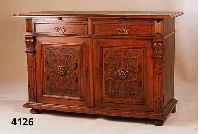 Sideboard, deutsch, um 1880/90, Korpus Eiche und Weichholz, z.T. gedrechselt, TÜren mit aufgesetzten Flachschnitzereien und Rosetten, original ...