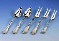 Set Vorlegeteile, 925er Silber, Neufaden, bestehend aus 2 gr. Fleischgabeln, 2 Vorlege- lÖffeln und 1 kl. Vorlegegabel, Gew. ca. 500 g