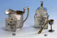 MilchkÄnnchen, 84er Silber, Petersburg 1898- 1912, sign. Morozov, Bauch gerippt, abstr. Blattverzierung, schwere QualitÄt, Reste alter ...