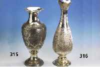 Balustervase, Persien 50er Jahre, Silber, reich zisiliert und punziert, reine Handar- beit, stilt. Ornamentik, Paradiesgartenmotiv, H. ca. 73 cm, ...