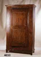 Spaltschrank, deutsch/Schwarzwald, um 1830/40, Kiefer, alte Einrichtung, alte Biermalerei, min. bestoßen, Gebrauchsspuren, ca. 205x125x 58 cm
