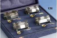 Set 4 GewÜrzschÄlchen, deutsch um 1910, Martin Meyer Mainz, 800er Silber, Innenver- goldung, je 4 KugelfÜße, orig. GlaseinsÄtze, orig. ...