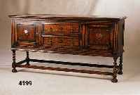 Sideboard, England, um 1900, viktorianisch, Barockstil, z.T. Eiche massiv bzw. Sperrholz, Perlleistverzierung, aufgesetzte Schnitzerei, orginal ...