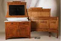 Schlafzimmer, Frankreich/Belgien, um 1900, Jugendstil, Eiche massiv bzw. Weichholz, bestehend aus Kleiderschrank, Doppelbett und Komode mit ...