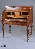 ZylinderbÜro, deutsch, um 1890/1900, Eiche massiv, Eichefurnier, reiche Drechselarbeit, praktische Inneneinrichtung, teilrestauriert, ...