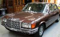 Mercedes Benz, 450 SEL 6.9; EZ: 07.1977; 6786 ccm; 210 KW (286 PS); abgelesene km 212673; Limousine, braun-metallic; Klimaalnage, Velour polster, ...