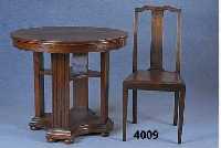 Salontisch mit 4 StÜhlen, deutsch, um 1900/10, Eiche massiv, Eichefurnier, Tisch klassi- zistisch, vierfach getreppt, KugelfÜße, StÜhle ...
