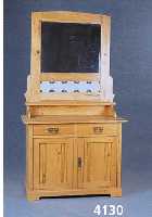 Waschkommode mit Spiegelaufsatz, deutsch, um 1900, Jugendstil, Zierbelkiefer, Spiegelum- randung aus verschiedenen HÖlzern, Glas z.T. facettiert, ...